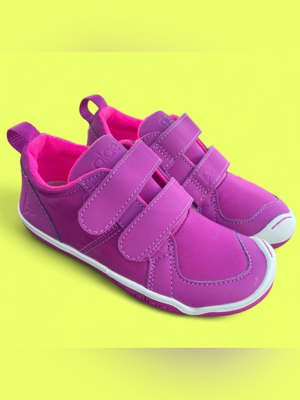 PLAE Kids size 11 Velcro Sneakers in Bright Magenta